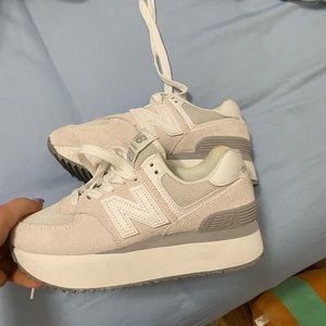 New balance 574’s women’s size 6